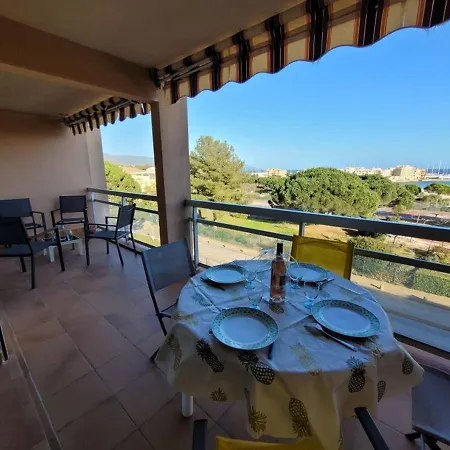 Appartement Bormes-les-mimosas, 3 Pièces, 4 Personnes - Fr-1-610-73